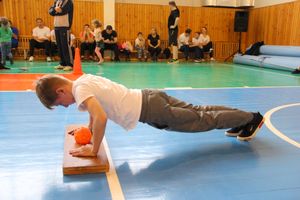 Великолучане одержали победу в зональном этапе «Папа, мама, я – спортивная семья» (ФОТО)