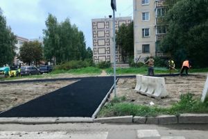 На ул. Пескарёва приступили к асфальтированию тротуара (ФОТО)