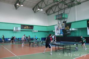 Настольный теннис. Лучший из великолучан лишь шестой