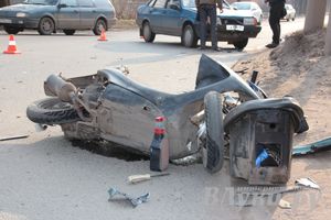 ДТП на перекрестке улиц Малышева и М. Кузьмина (фото)