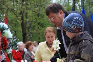 Торжественный митинг на мемориальном воинском захоронении