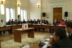 Выбор главы администрации Великих Лук