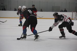 Два зоккейных матча прошли в Великих Луках в рамках Чемпионата города (ФОТО)