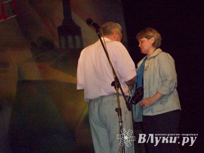 Великолукская школа № 2 торжественно подвела итоги года 