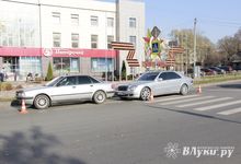 ​Водителя «Мерседеса» в Великих Луках подвела реакция (ФОТО)