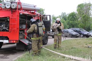 В Великих Луках прошли областные соревнования среди пожарных по спасению пострадавших