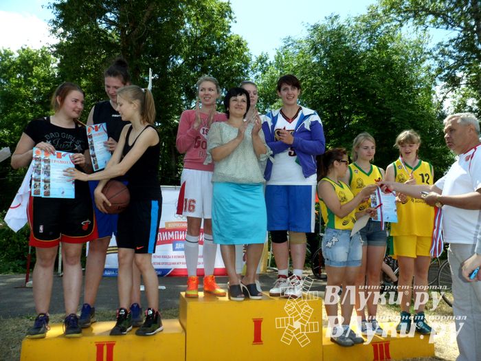 В Великих Луках прошел Всероссийский олимпийский день (фото)