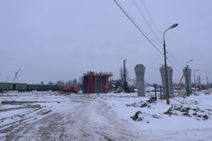 В Великих Луках продолжается строительство автодорожного путепровода через железную дорогу (ФОТО)