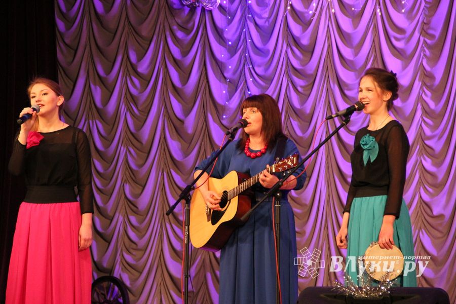 В Великих Луках состоялся праздничный концерт «В Светлый праздник Рождества» 