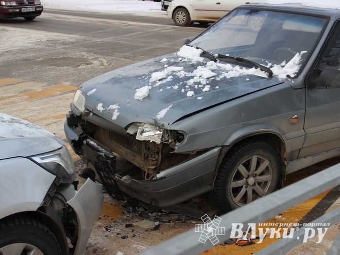 Лобовое ДТП на улице Печорской в Великих Луках (ФОТО)