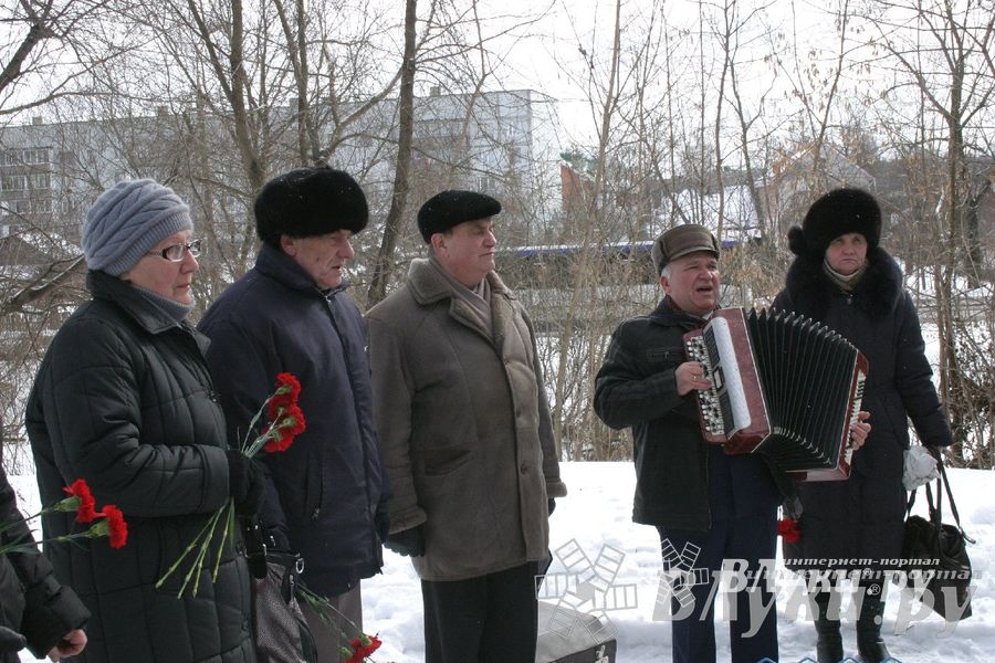 В Великих Луках почтили память подпольщиков