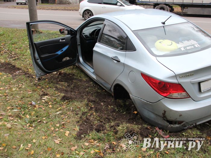 На пр. Гагарина автомобиль потерял колесо (ФОТО)