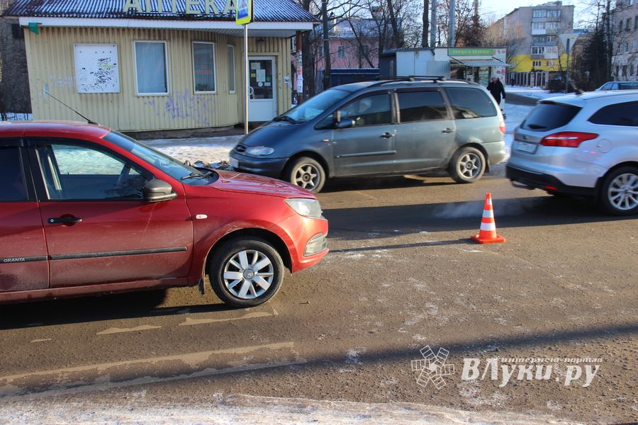 В Великих Луках в ДТП пострадала женщина (ФОТО)