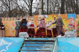 В Великих Луках встретили Масленицу