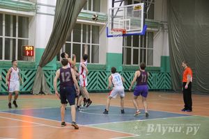 В Великих Луках прошли финальные игры муниципального этапа «КЭС-Баскет» (фото)