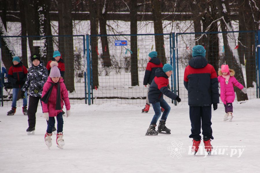 Широко отметили Масленицу в Великих Луках (ФОТО)