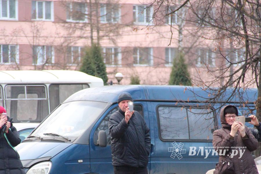 Теперь у всех великолучан есть фото или видео с «Тяжмаш» (ФОТО)