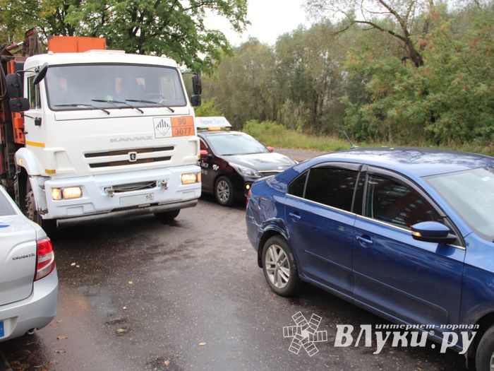 На улице Ботвина в Великих Луках произошло ДТП (ФОТО)