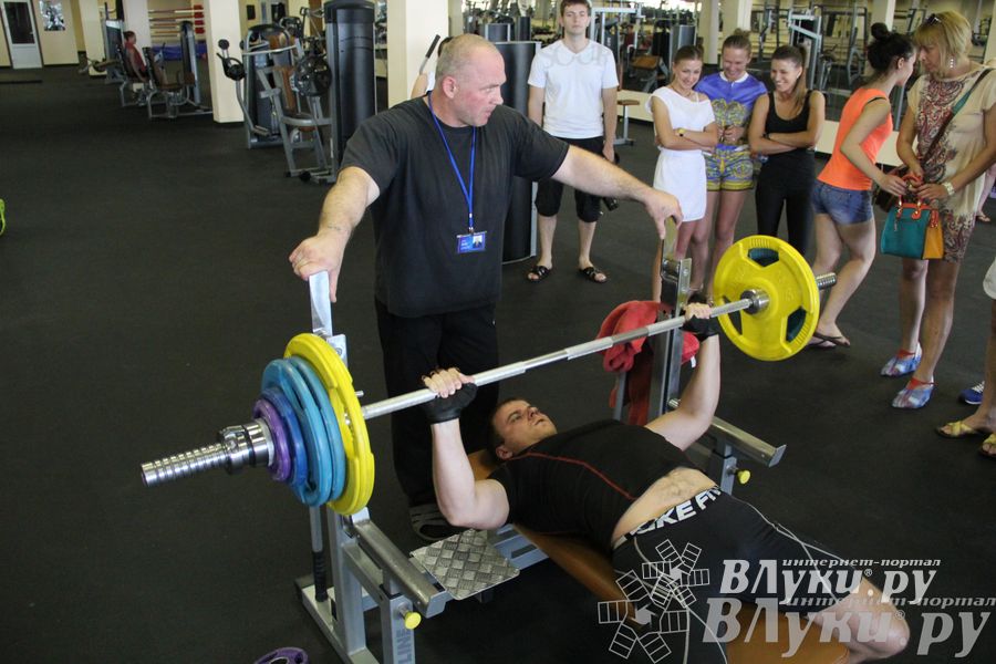 Народный жим в «С-Фитнес»