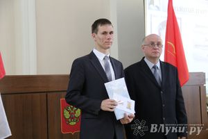 Великолукским школьникам вручили премию «Золотые паруса» (фото)