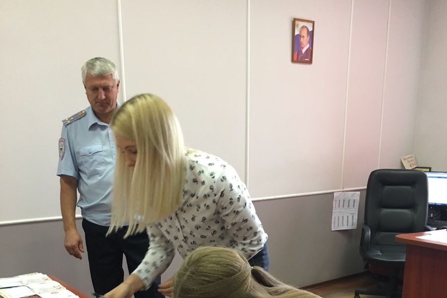 Юным великолучанам пришлось побывать в ОМВД (ФОТО)