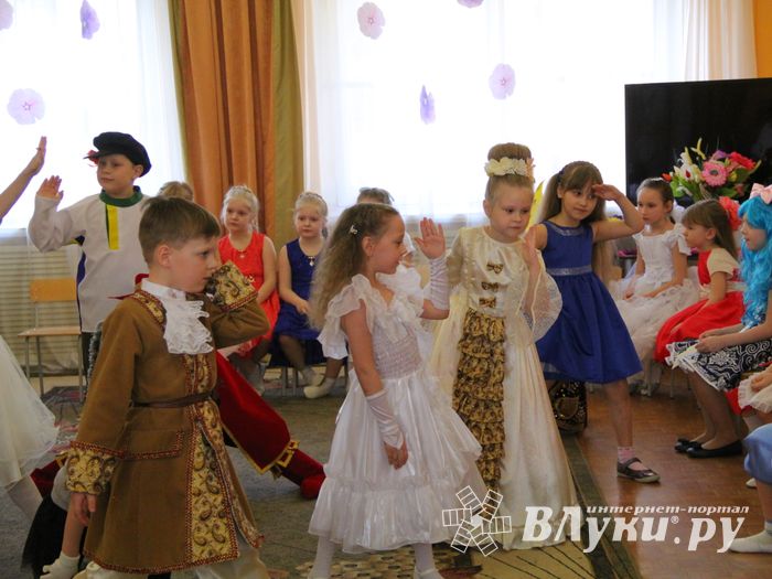 8 марта в саду 26