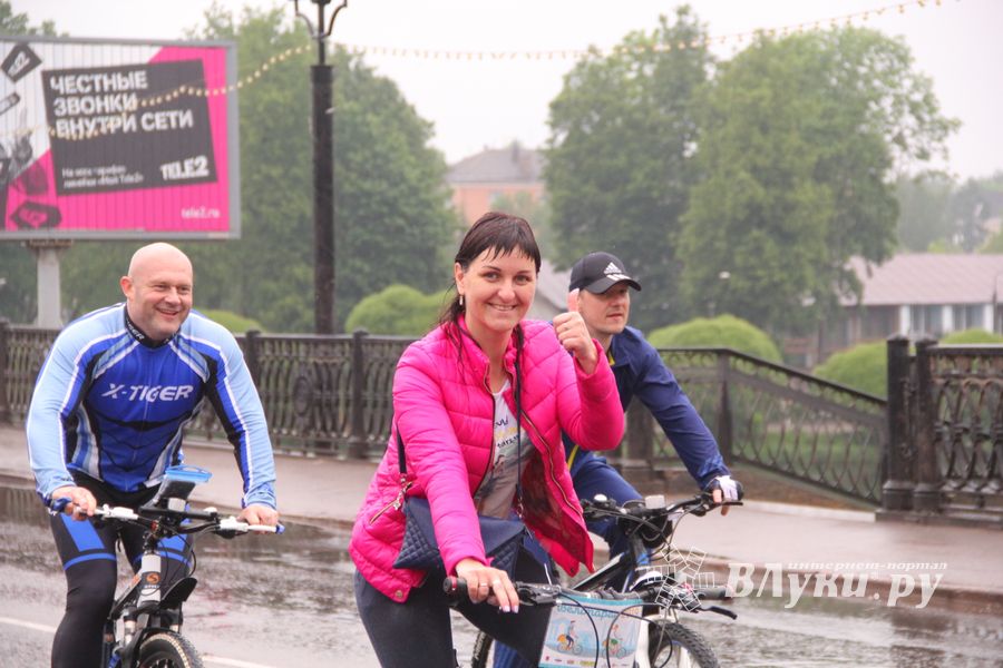Зигзаг здоровья выполнили великолукские велосипедисты (ФОТО)