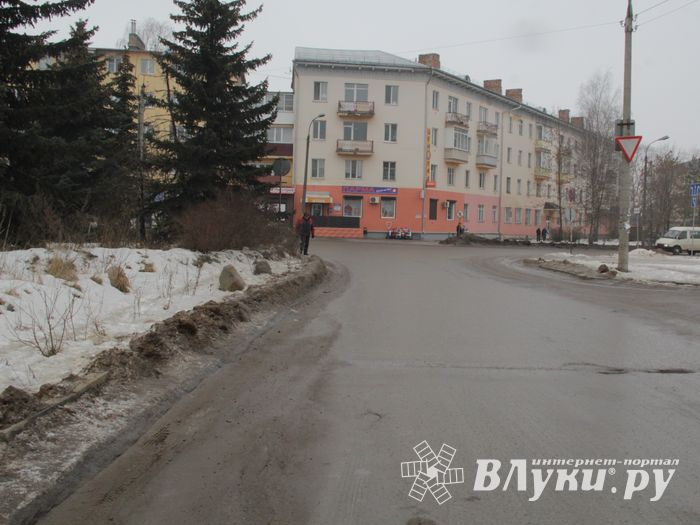 Отменено одностороннее движение по проспекту Ленина в Великих Луках (ФОТО)