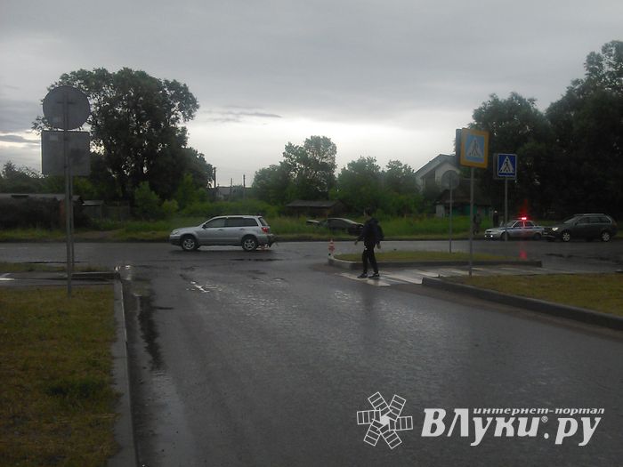 В Великих Луках произошло ДТП (ФОТО)