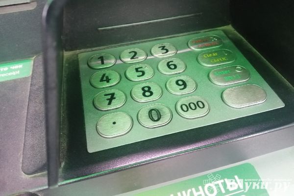 Банки начали использовать искусственный интеллект для борьбы с мошенниками