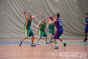 Команда «Экспресс» стала обладательницей Кубка г. Великие Луки по баскетболу