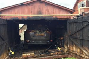 В Великих Луках горел гараж (ФОТО)