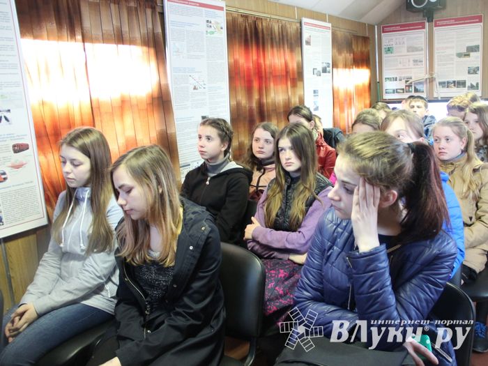 Информационный поезд Октябрьской железной дороги прибыл в Великие Луки