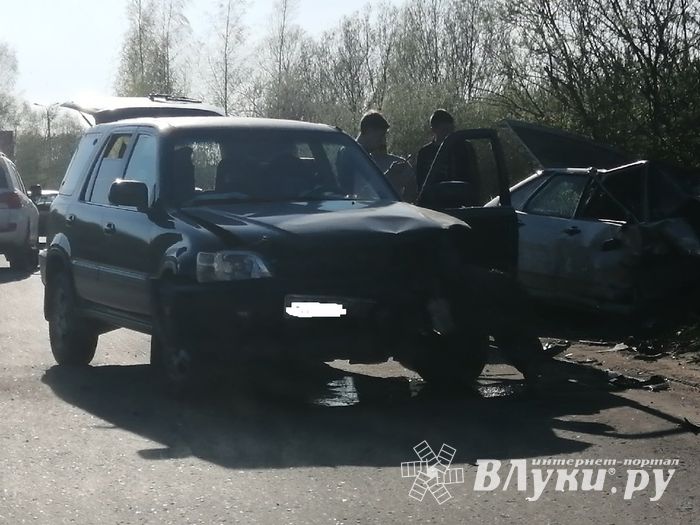 В Великих Луках произошло ДТП (ФОТО)