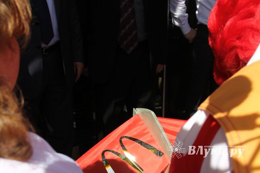 В Великих Луках открылся самый известный в мире общепит (фото)