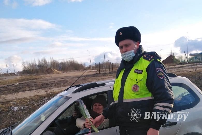 «Цветочный патруль» прошёл в Великолукском и Куньинском районах (ФОТО)