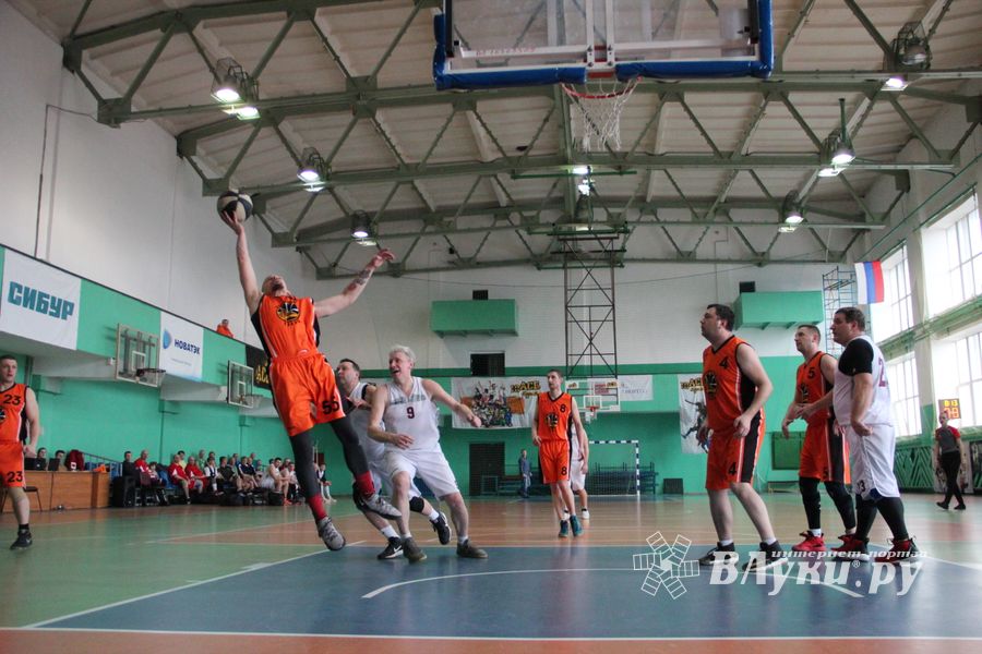 Великолучане — серебряные призеры межрегионального турнира ветеранов баскетбола (ФОТО)