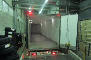 Свыше 10 тонн сигарет злоумышленники пытались скрыть от таможенного контроля (фото)