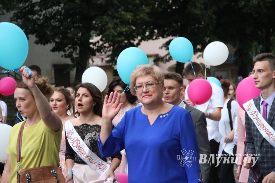 Великолукской «Бригантине» пришлось поплавать под дождём (ФОТО)
