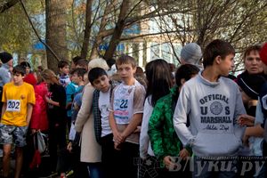 В Великих Луках прошел «Осенний кросс» 