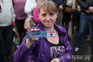 В Великих Луках прошла «Весенняя автоярмарка Великие Луки — 2015» (фото)