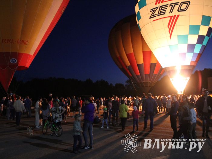 Огненные шоу состоялись над Ловатью (ФОТО)