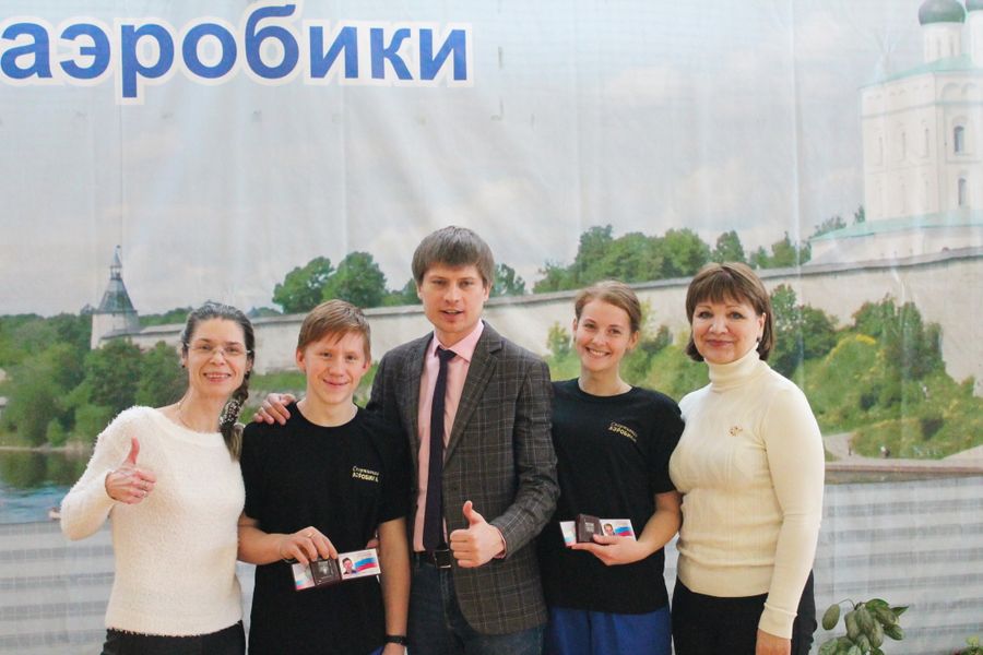 Великолучане вернулись с наградами с первенства СЗФО по спортивной аэробике (ФОТО)