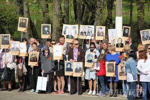 Парад Победы в Великих Луках (фото)