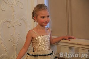 Фотосессия финалисток конкурса «Маленькая красавица Великие Луки 2014»