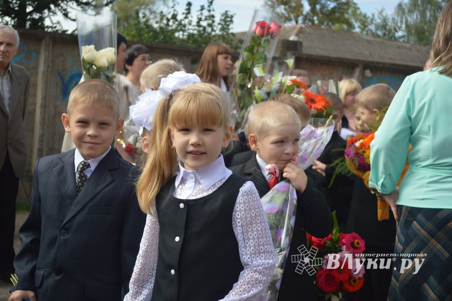 День знаний в Великих Луках (ФОТО)