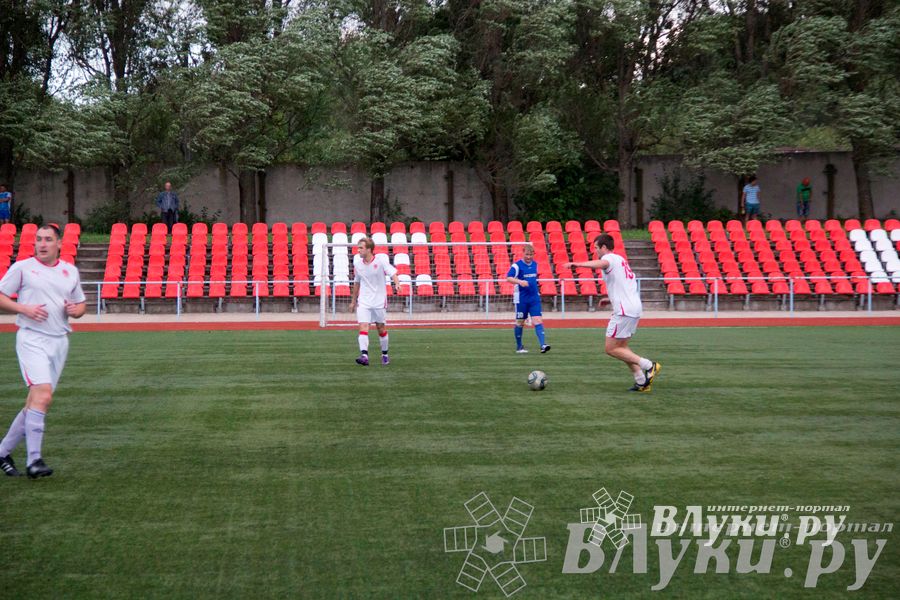 Футбольный матч «Экспресс-2» — «КПРФ»