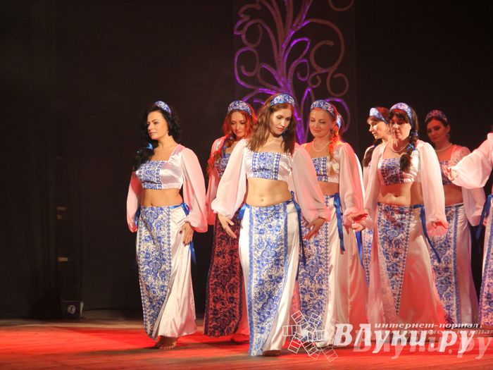 В ДК им. Ленина состоялся отчетный концерт студии восточного танца «Восточные сладости» (фото)