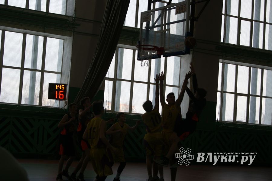 Великолучане завоевали бронзу на Международном турнире по баскетболу (ФОТО)