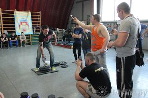 Первенство по русскому жиму штанги и силе хвата прошло в Великих Луках